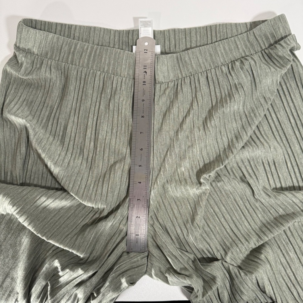 J Jill Pure Jill Pleated Top and Wide Leg Matching Set Sage Green Large Petite - Picture 7 of 12